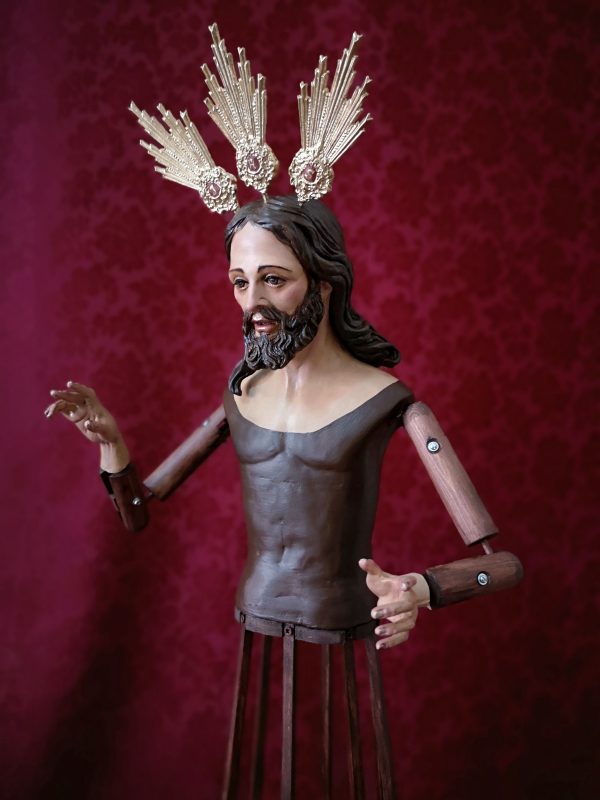CV8002-Cristo de vestir